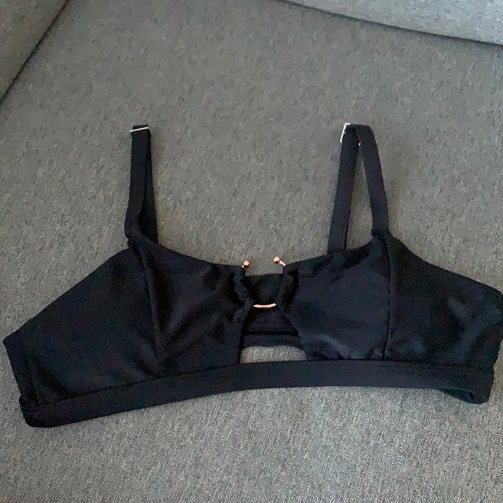 Black bikini top